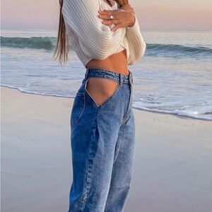 Cut out jeans